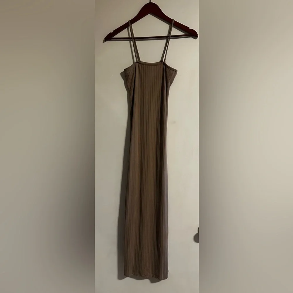 BUCKETLIST - Ribbed Midi - Picture 5 of 8